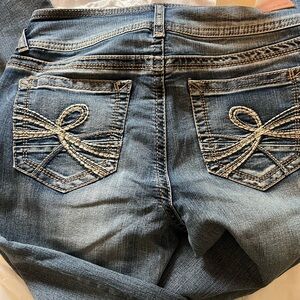 Wallflower Women's Medium Blue Boot Cut Jeans with Embroidered Pockets